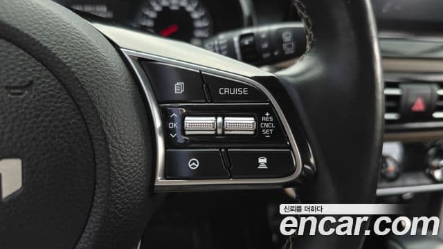 Kia Seltos 2022 — ფოტო 16/20
