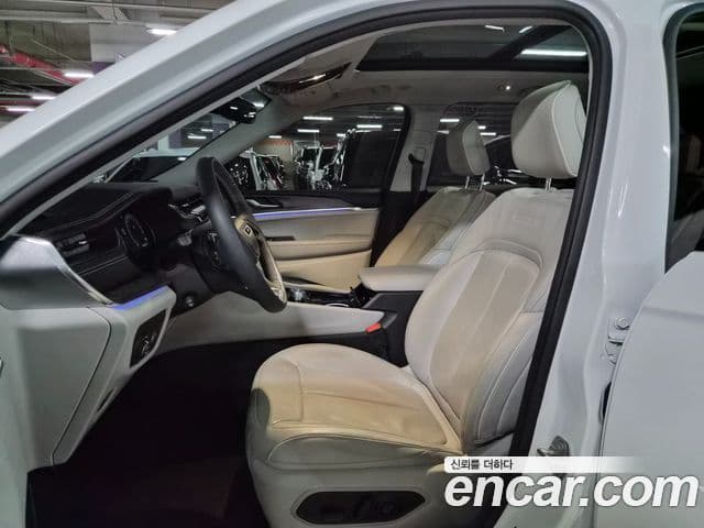 Jeep Grand Cherokee 2022 — ფოტო 5/20