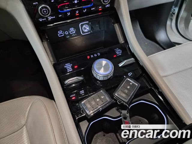 Jeep Grand Cherokee 2022 — фото 12 из 20