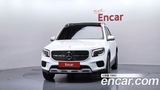 Mercedes-Benz GLB-Class 2021 — Şəkil 3/20