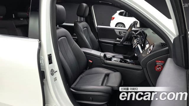 Mercedes-Benz GLB-Class 2021 — Şəkil 11/20