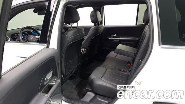 Mercedes-Benz GLB-Class 2021 — Şəkil 12/20