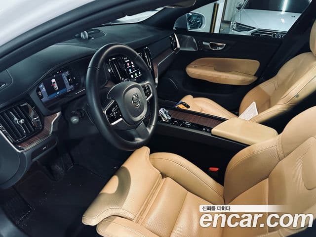 Volvo V60 Cross Country 2024 — Şəkil 9/20