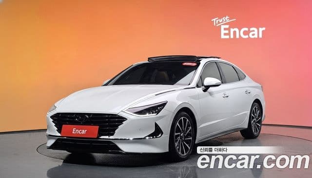 Hyundai Sonata 2019 — ფოტო 1/20