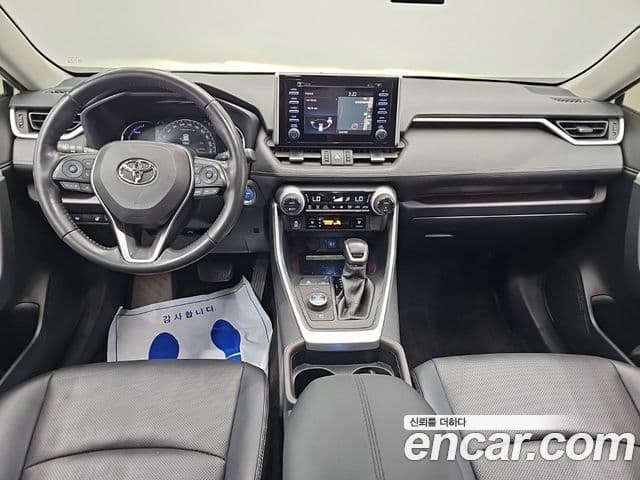 Toyota RAV4 2019 — ფოტო 3/20