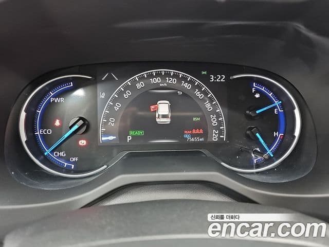 Toyota RAV4 2019 — ფოტო 13/20