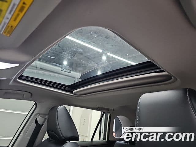 Toyota RAV4 2019 — ფოტო 6/20