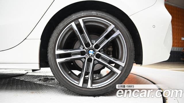 BMW 1 Series 2021 — ფოტო 4/20