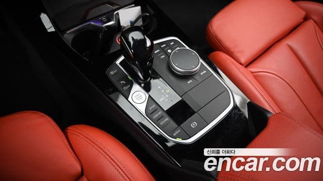 BMW 1 Series 2021 — ფოტო 8/20