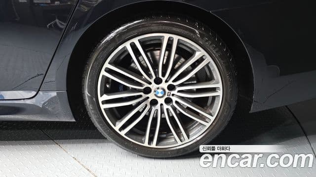 BMW 5 Series 2019 — Şəkil 5/20