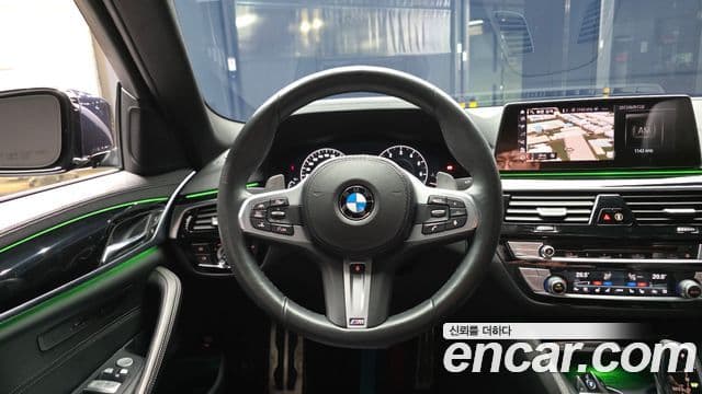 BMW 5 Series 2019 — Şəkil 14/20