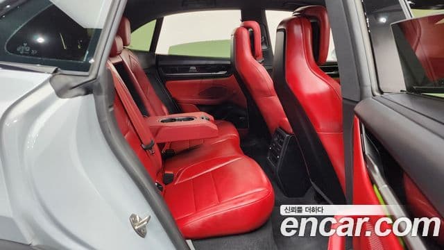 Porsche Macan EV 2025 — Şəkil 12/20