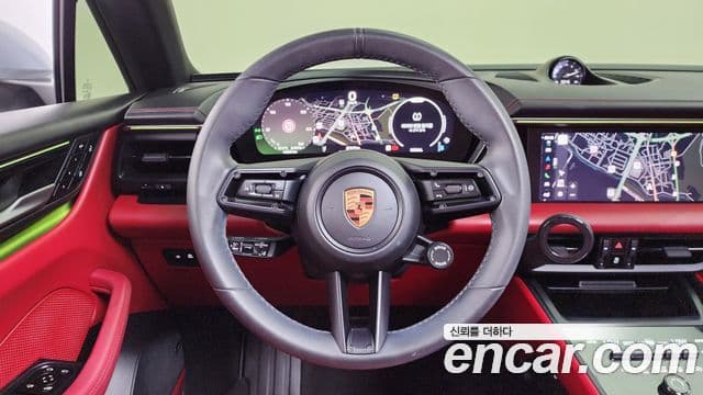 Porsche Macan EV 2025 — Şəkil 14/20
