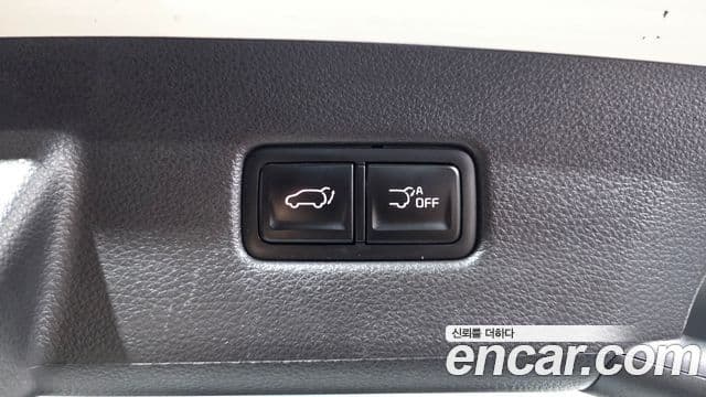 Kia Carnival 2022 — ფოტო 16/20