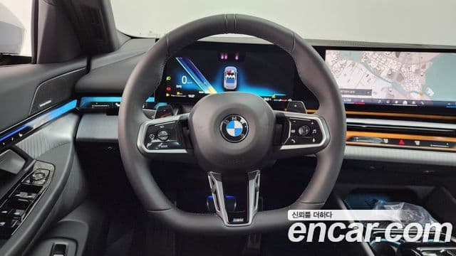 BMW 5 Series 2025 — Фото 12/20