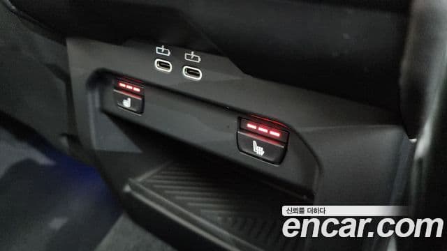 BMW 5 Series 2025 — Фото 19/20