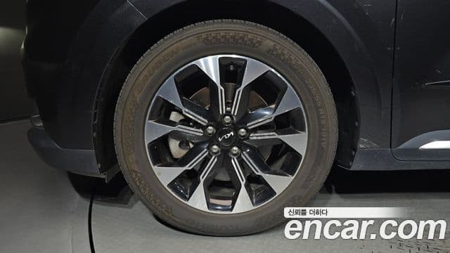 Kia Carnival 2021 — Фото 5/20