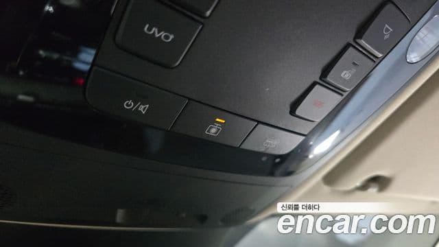 Kia Carnival 2021 — Фото 17/20