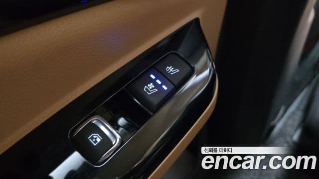 Kia Carnival 2021 — Фото 19/20