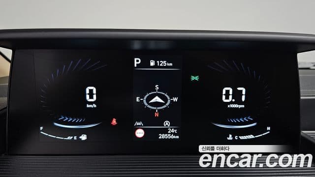 Hyundai Staria 2025 — Şəkil 8/20