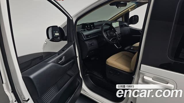 Hyundai Staria 2025 — Şəkil 10/20