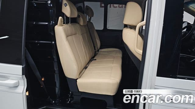 Hyundai Staria 2025 — Şəkil 13/20