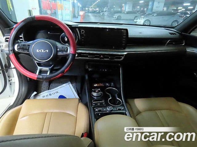 Kia K5 2022 — ფოტო 8/20