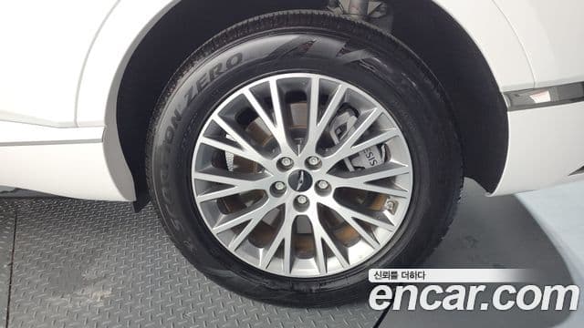 Genesis GV80 2024 — Photo 20/36