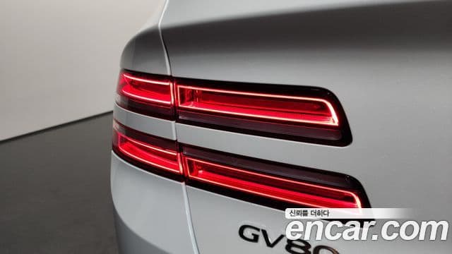 Genesis GV80 2024 — Photo 16/36