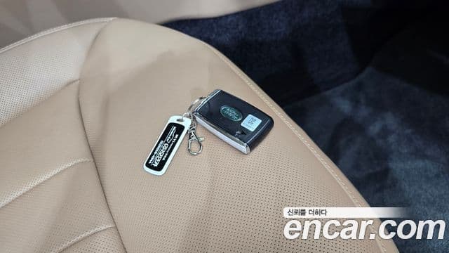 Land Rover Range Rover 2025 — Şəkil 19/20