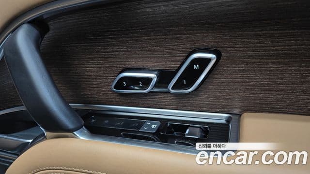 Land Rover Range Rover 2025 — Photo 13/41