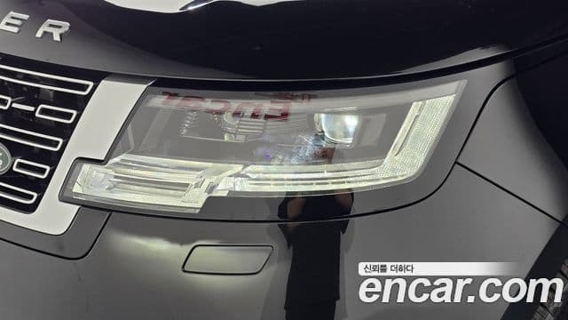 Land Rover Range Rover 2025 — Photo 27/41