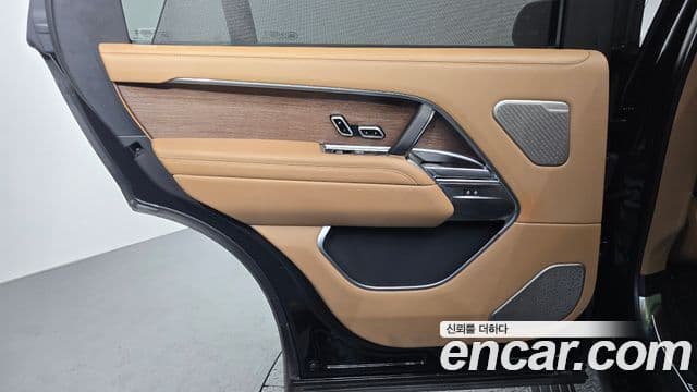 Land Rover Range Rover 2025 — Photo 22/41