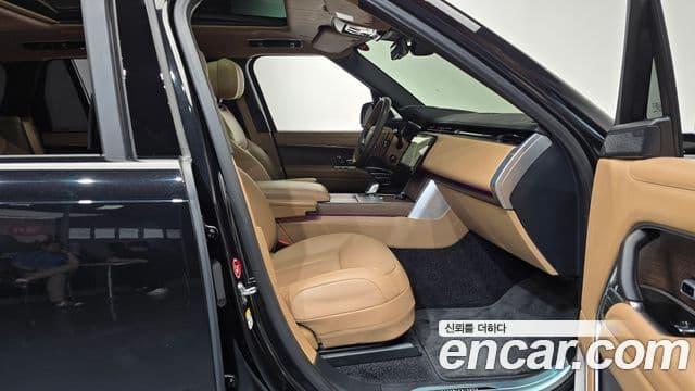 Land Rover Range Rover 2025 — Photo 36/41