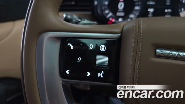 Land Rover Range Rover 2025 — Photo 33/41