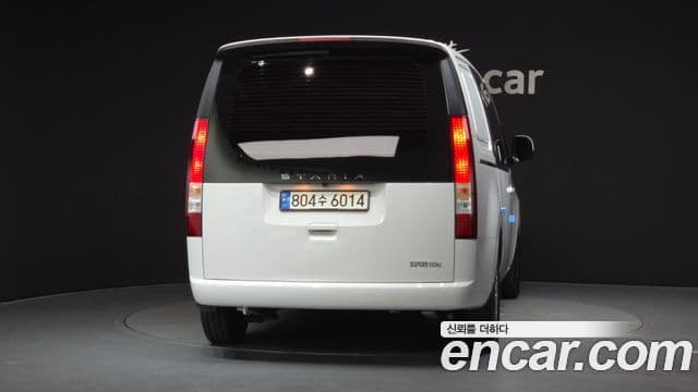 Hyundai Staria 2023 — Фото 4/20