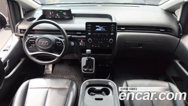 Hyundai Staria 2023 — Фото 7/20
