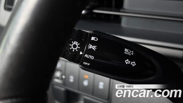 Hyundai Staria 2023 — Фото 15/20