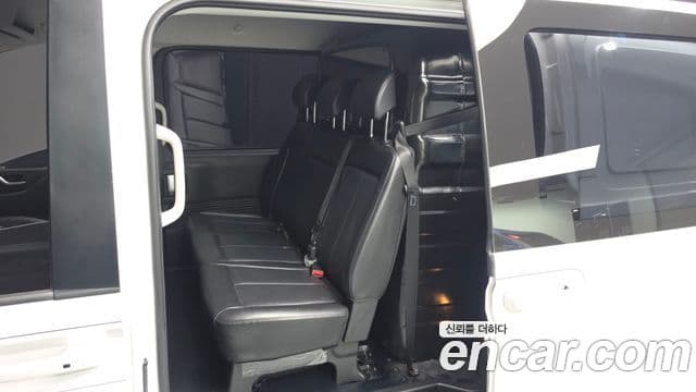 Hyundai Staria 2023 — Photo 22/30