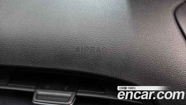 Hyundai Staria 2023 — Photo 25/30