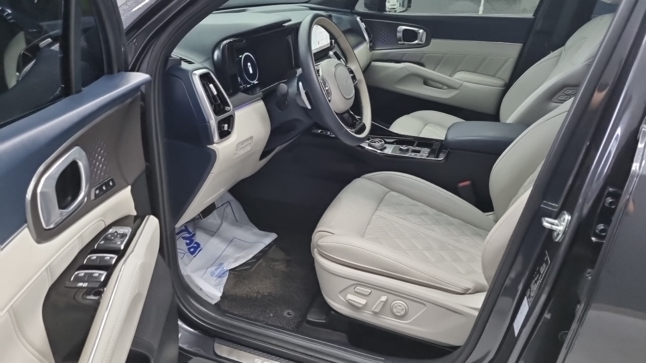 Kia Sorento 2023 — фото 11 из 17