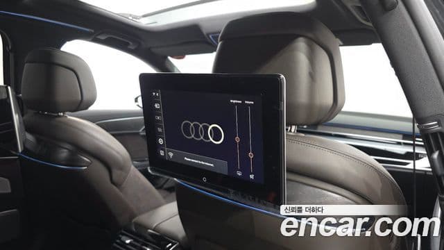 Audi A8 2023 — Şəkil 19/20