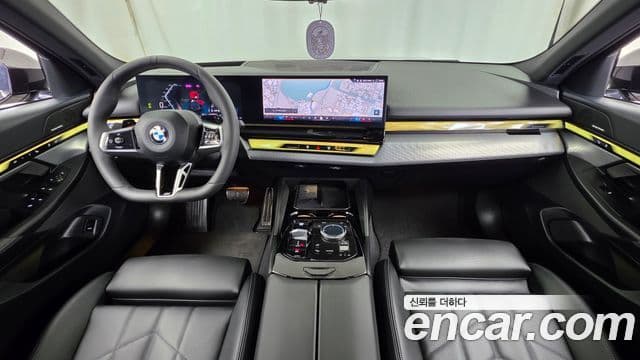 BMW 5 Series 2025 — ფოტო 7/20