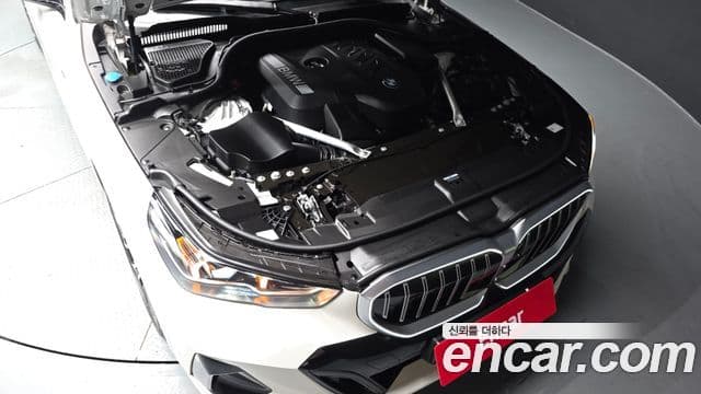 BMW 5 Series 2025 — ფოტო 6/20