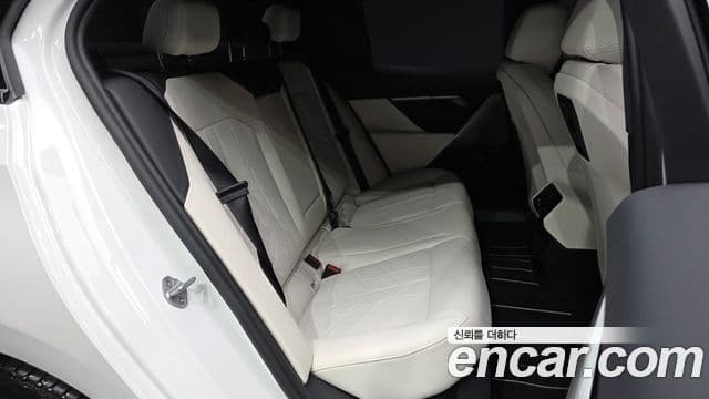BMW 5 Series 2025 — ფოტო 11/20