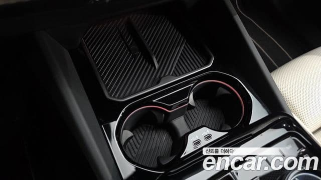 BMW 5 Series 2025 — Photo 37/37