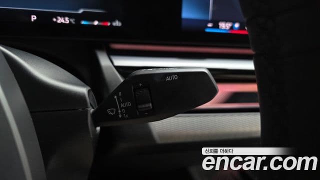 BMW 5 Series 2025 — Photo 9/37