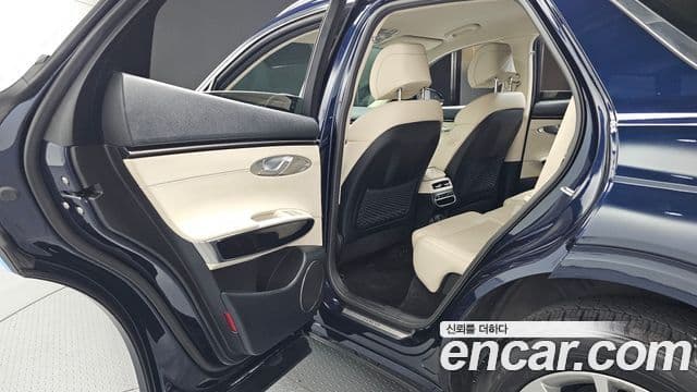 Genesis GV70 2021 — фото 12 из 20