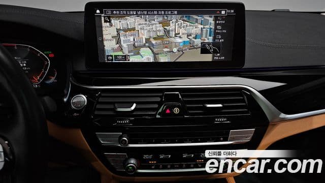 BMW 5 Series 2022 — Фото 14/20