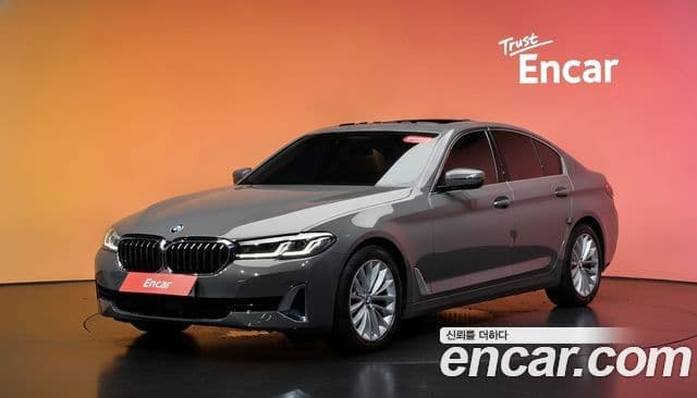 BMW 5 Series 2022 — Фото 1/20